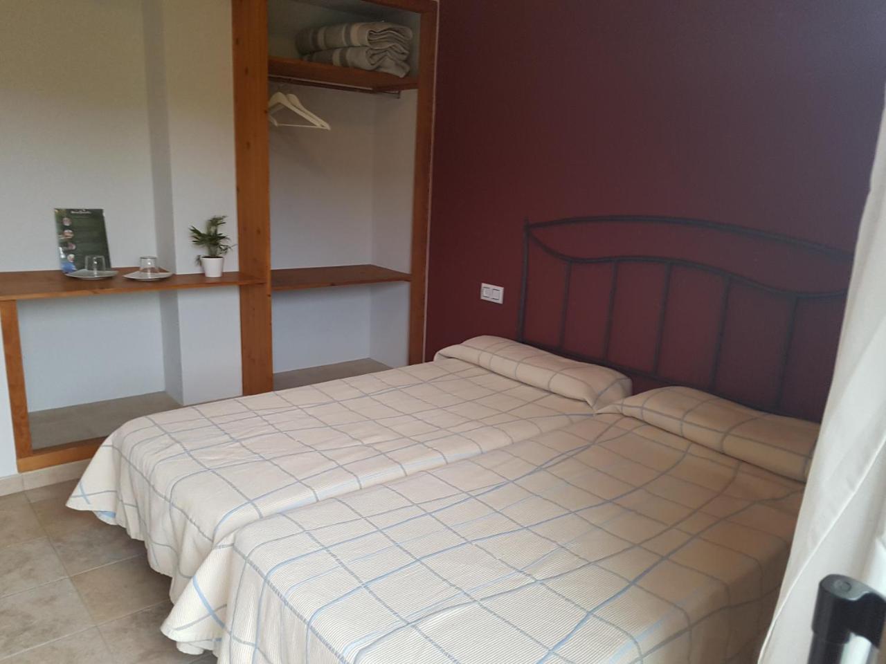 Hostal De L'Aigua Sant Llorenc de la Muga Buitenkant foto